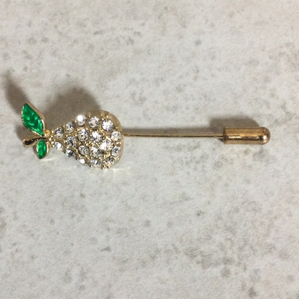 Blingy vintage pear gold stickpin